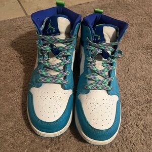 Jordan 1 size 7y